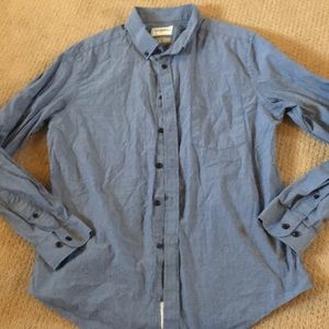 SOLD!! Goodfellow shirt size slim